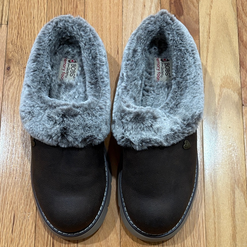 NWOT Bobs For Skechers Chocolate Faux Fur Slippers - Picture 2 of 9